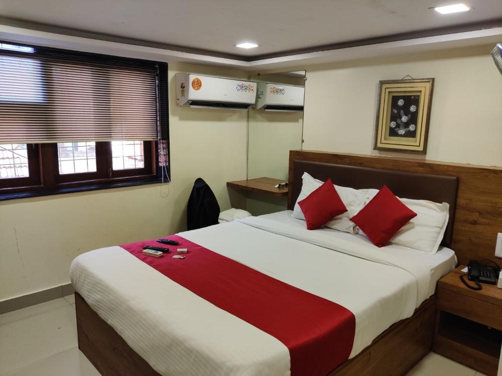 Room image 4