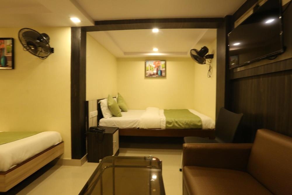 Room image 4