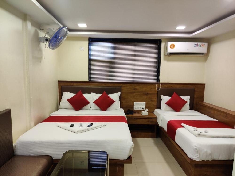 Room image 4